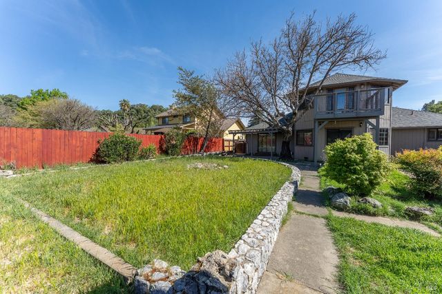 4380 1st Ave, Ukiah, CA 95482