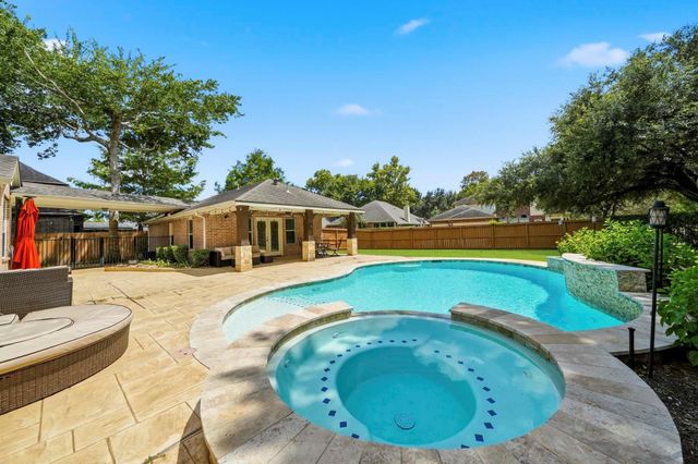 10502 Shipmans Landing Drive, Missouri City, TX 77459