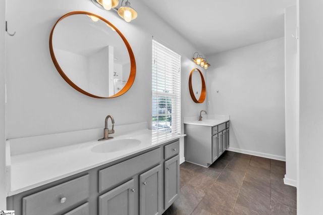 124 Garfield Lane, Simpsonville, SC 29681