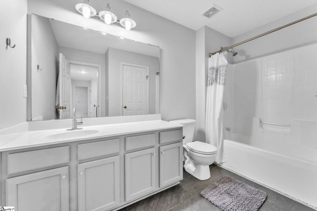 124 Garfield Lane, Simpsonville, SC 29681