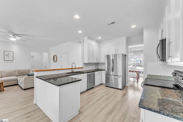 124 Garfield Lane, Simpsonville, SC 29681