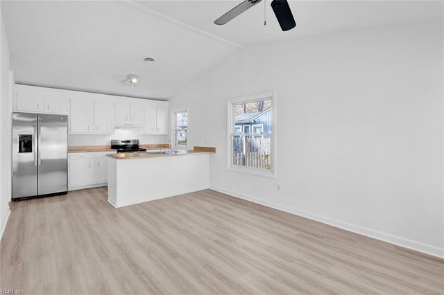 226 Windsor Castle DR, Newport News, VA 23608