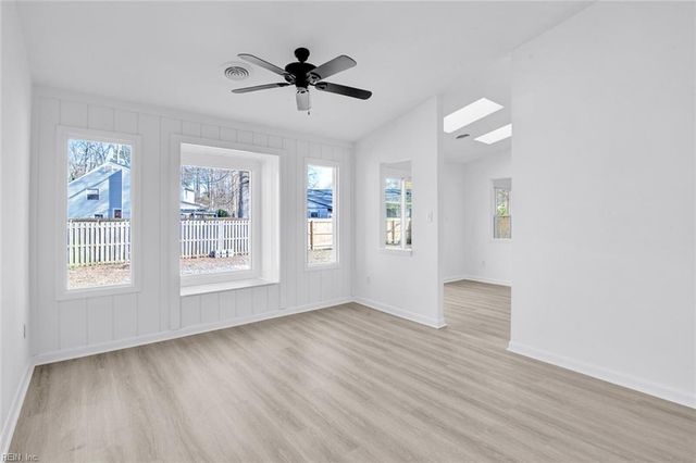 226 Windsor Castle DR, Newport News, VA 23608