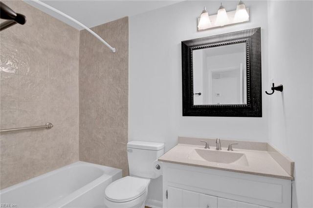 226 Windsor Castle DR, Newport News, VA 23608