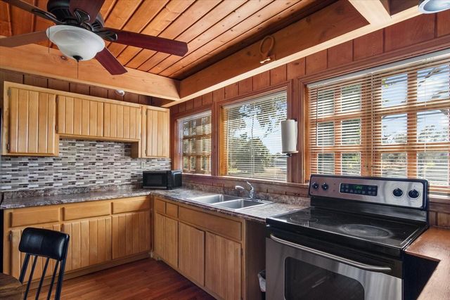 6631 LINCOLN ROAD, Bradenton, FL 34203