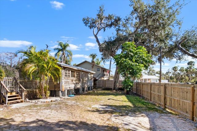 6631 LINCOLN ROAD, Bradenton, FL 34203