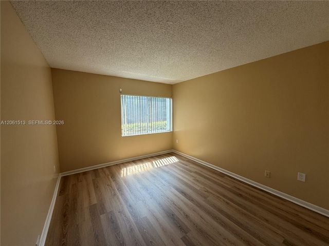 711 N Pine Island Rd 121, Plantation, FL 33324