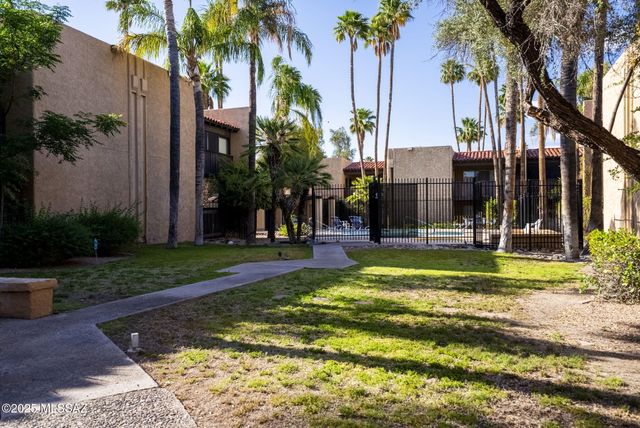 428 N Dodge Boulevard, Tucson, AZ 85716