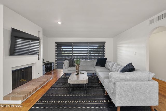 428 N Dodge Boulevard, Tucson, AZ 85716