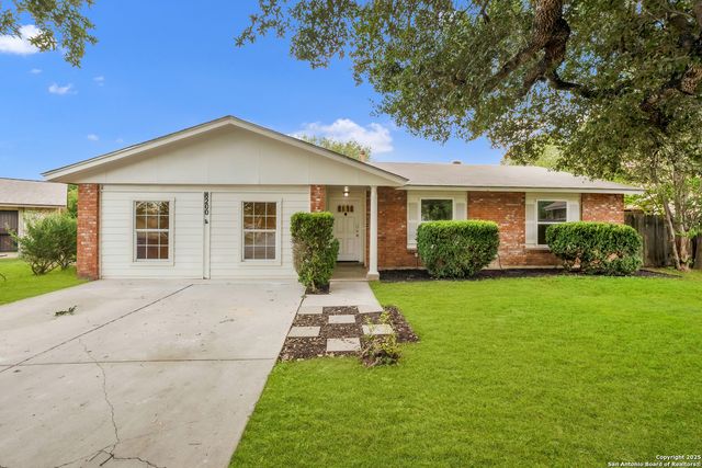 8200 Meadow Forest, San Antonio, TX 78251