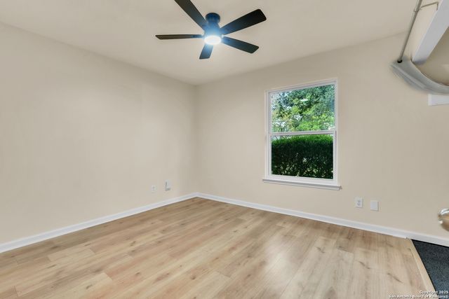 8200 Meadow Forest, San Antonio, TX 78251