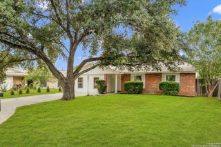 8200 Meadow Forest, San Antonio, TX 78251