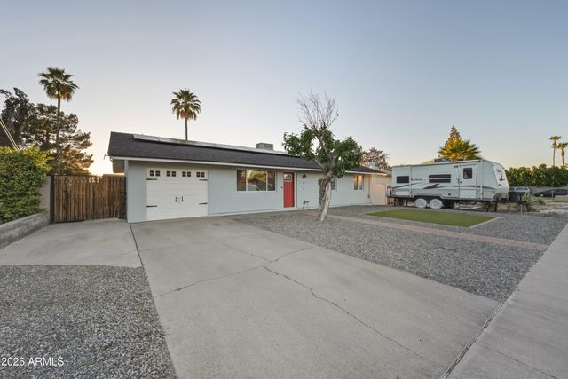 436 N LARKSPUR Street, Gilbert, AZ 85234