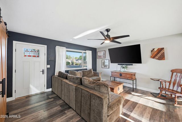 436 N LARKSPUR Street, Gilbert, AZ 85234