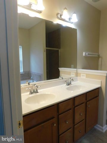 402 KINTYRE LN, Stephens City, VA 22655