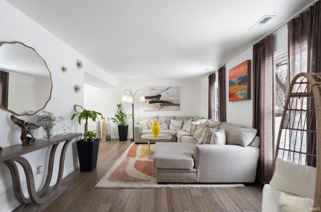 7728 Wishingwell Court, Fort Wayne, IN 46815