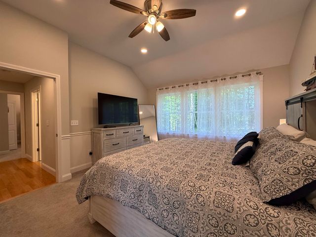 26 Swamp Road, Epsom, NH 03234