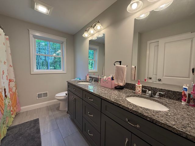 26 Swamp Road, Epsom, NH 03234