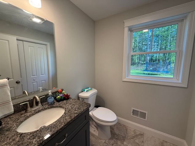 26 Swamp Road, Epsom, NH 03234