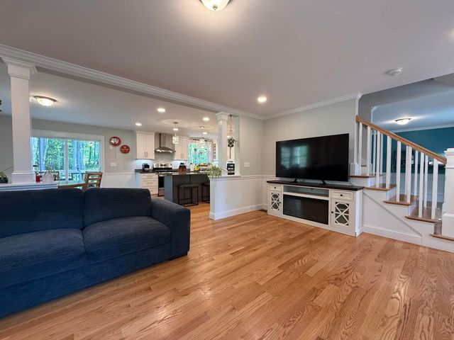 26 Swamp Road, Epsom, NH 03234