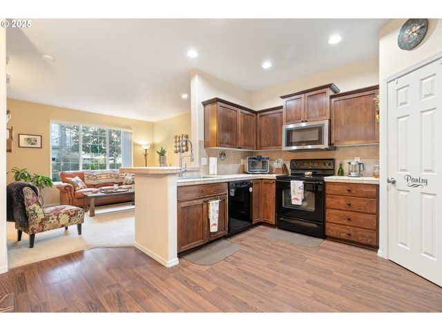 1251 Se BIANCA St, Hillsboro, OR 97123