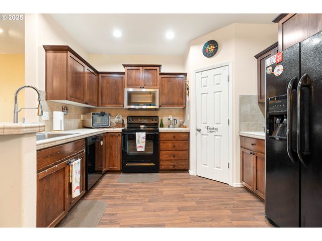 1251 Se BIANCA St, Hillsboro, OR 97123