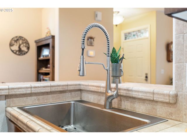 1251 Se BIANCA St, Hillsboro, OR 97123