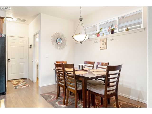 1251 Se BIANCA St, Hillsboro, OR 97123