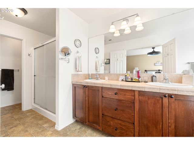 1251 Se BIANCA St, Hillsboro, OR 97123