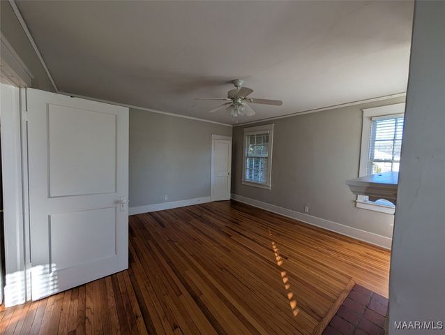 2166 College Street, Montgomery, AL 36106