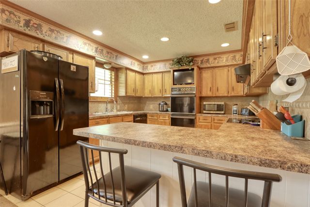 710 S Main Street, Tehuacana, TX 76686