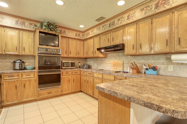 710 S Main Street, Tehuacana, TX 76686