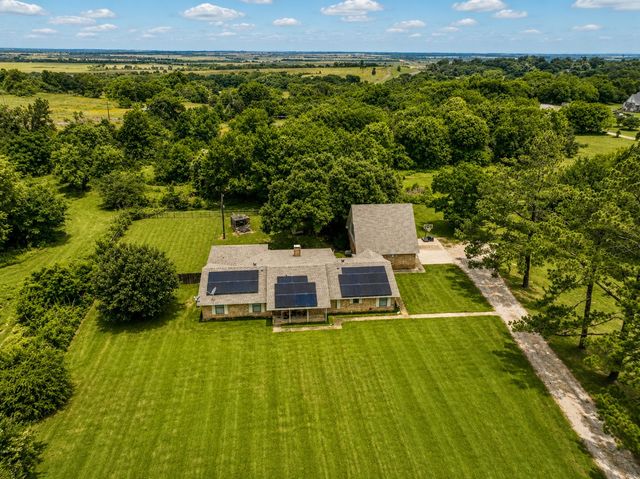 710 S Main Street, Tehuacana, TX 76686