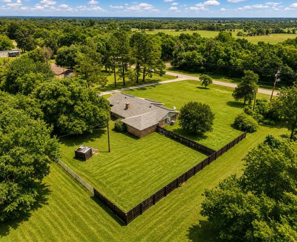 710 S Main Street, Tehuacana, TX 76686