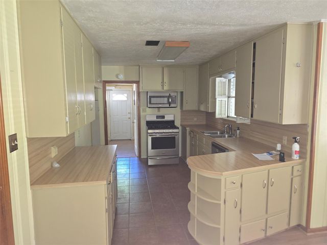 6009 Belfast DR, Austin, TX 78723