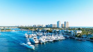 178 Lake Drive 4102, Palm Beach Shores, FL 33404