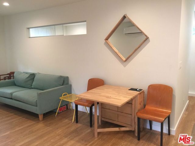 7040 Semrad Road, West Hills, CA 91307