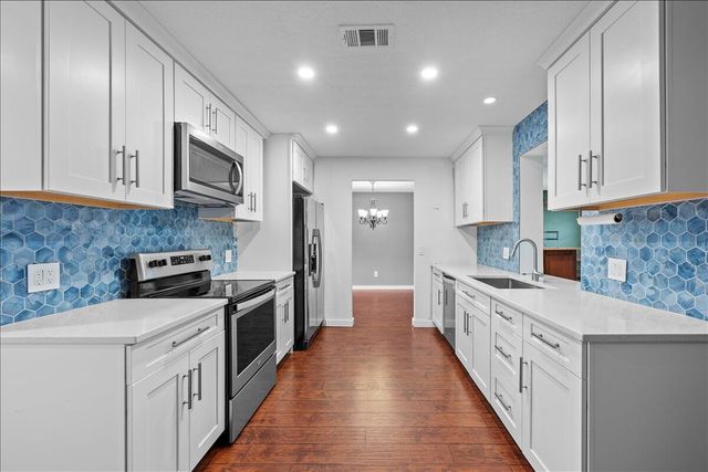 7423 Oakmont Drive, Greenacres, FL 33467