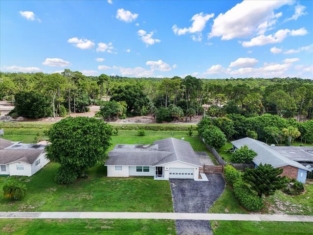 7423 Oakmont Drive, Greenacres, FL 33467