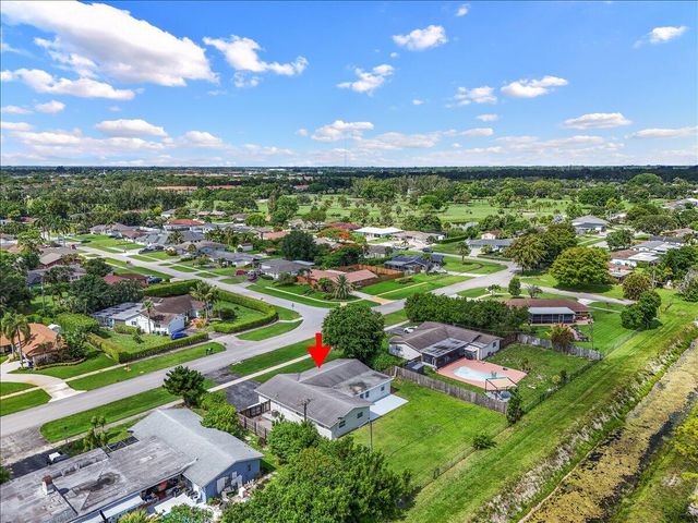 7423 Oakmont Drive, Greenacres, FL 33467