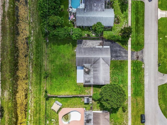 7423 Oakmont Drive, Greenacres, FL 33467