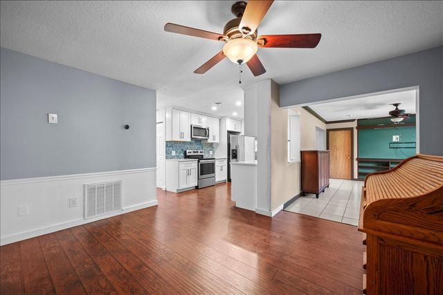 7423 Oakmont Drive, Greenacres, FL 33467