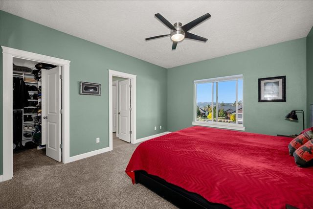 2706 W Howesdale Rd, Spokane, WA 99208