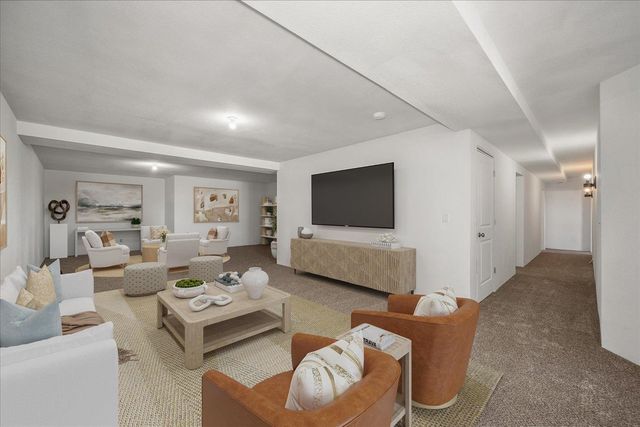 2706 W Howesdale Rd, Spokane, WA 99208