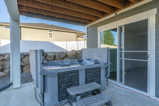 2706 W Howesdale Rd, Spokane, WA 99208