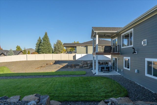 2706 W Howesdale Rd, Spokane, WA 99208