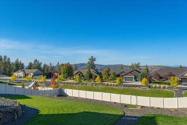 2706 W Howesdale Rd, Spokane, WA 99208