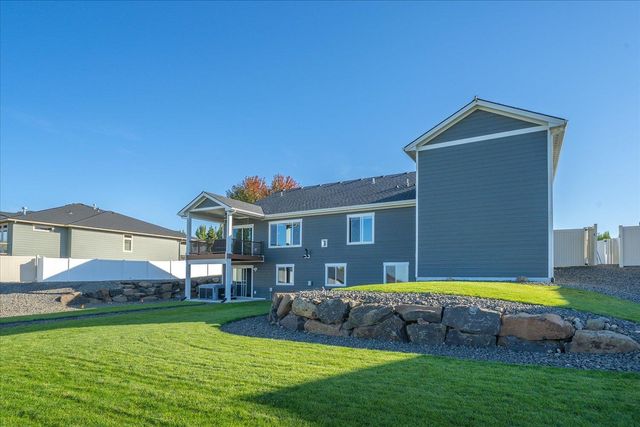 2706 W Howesdale Rd, Spokane, WA 99208