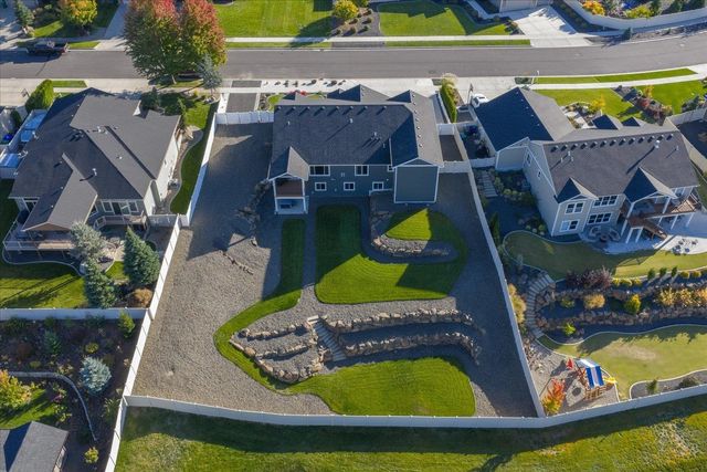 2706 W Howesdale Rd, Spokane, WA 99208