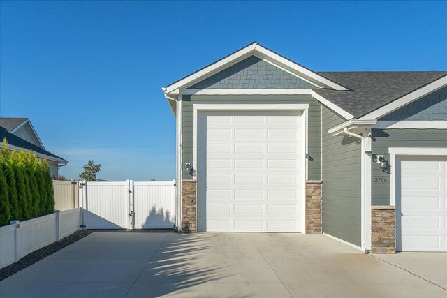 2706 W Howesdale Rd, Spokane, WA 99208